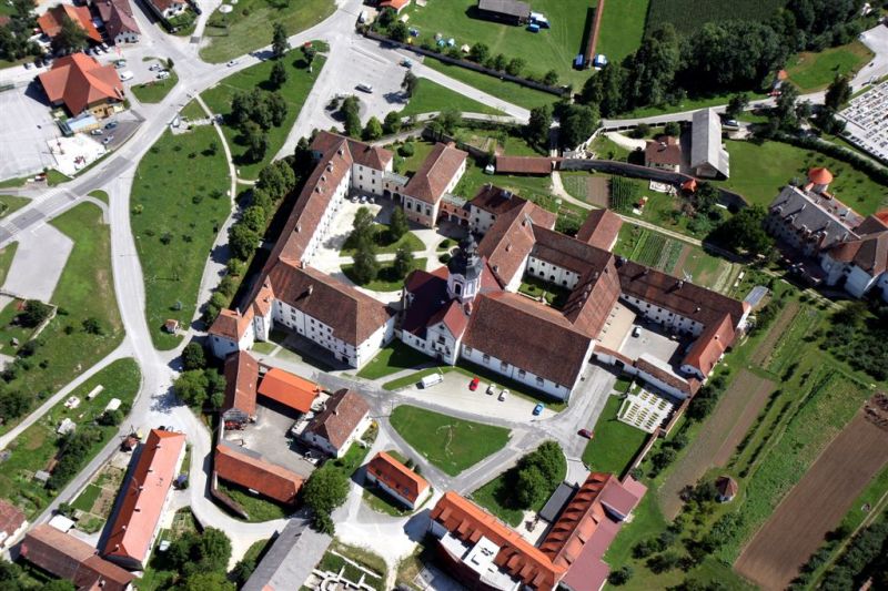 samostan_sticna